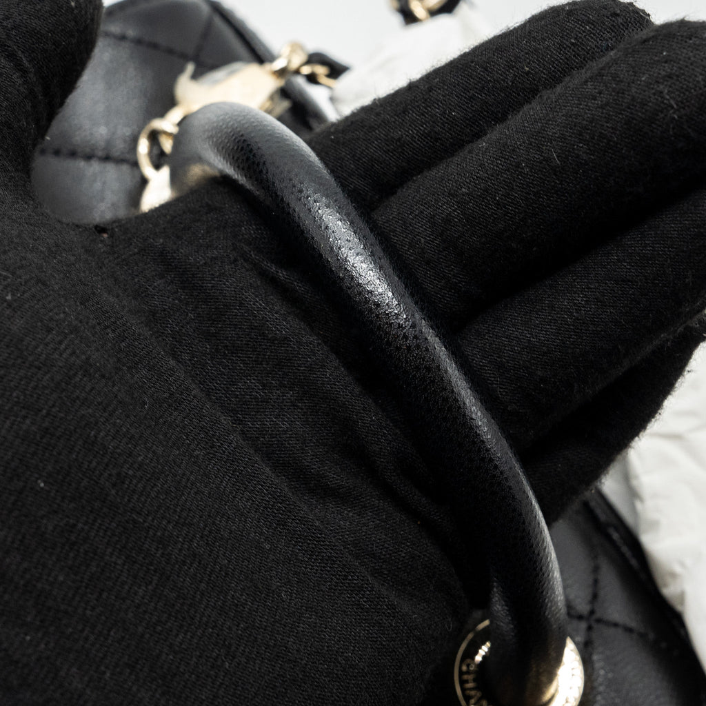 CHANEL SMALL COCO HANDLE CAVIAR BLACK LGHW (MICROCHIP)