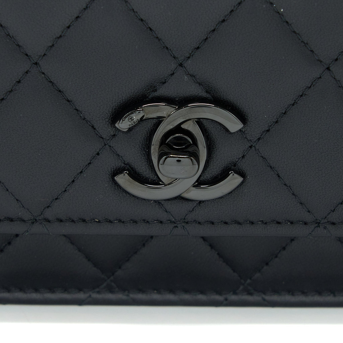 CHANEL TRENDY CC WALLET ON CHAIN LAMBSKIN SO BLACK WITH BLACK HARDWARE (MICROCHIP)