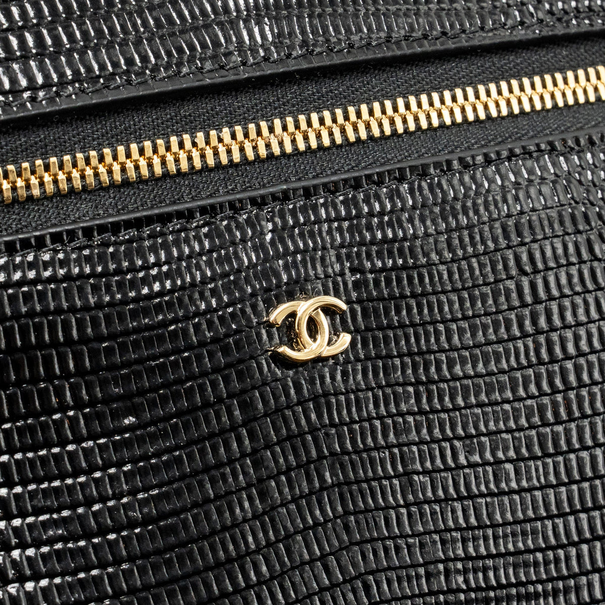 Chanel Vanity with Chain Lizard Embossed Calfskin Black GHW (Microchip)
