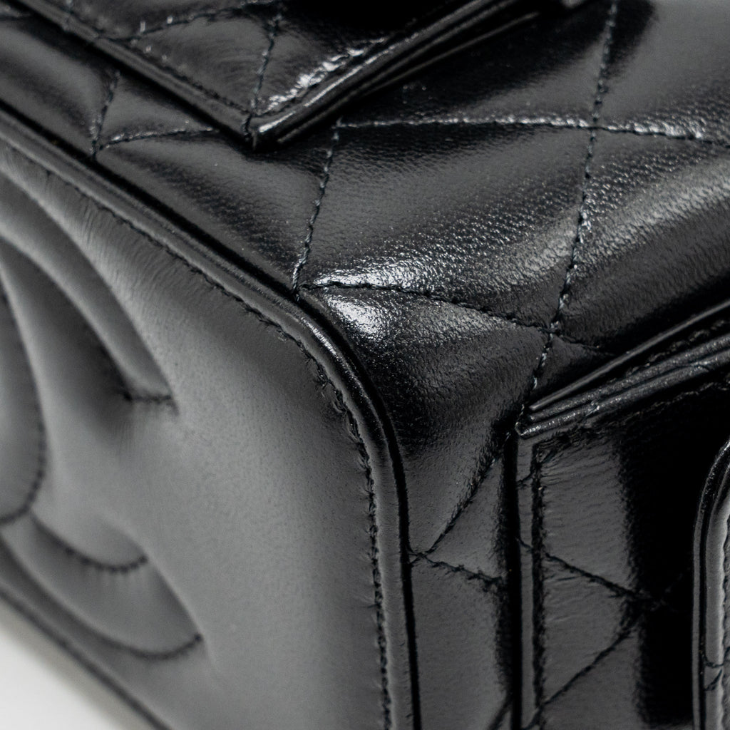 Chanel 22k top handle pocket long vanity with chain shiny calfskin black GHW (microchip)
