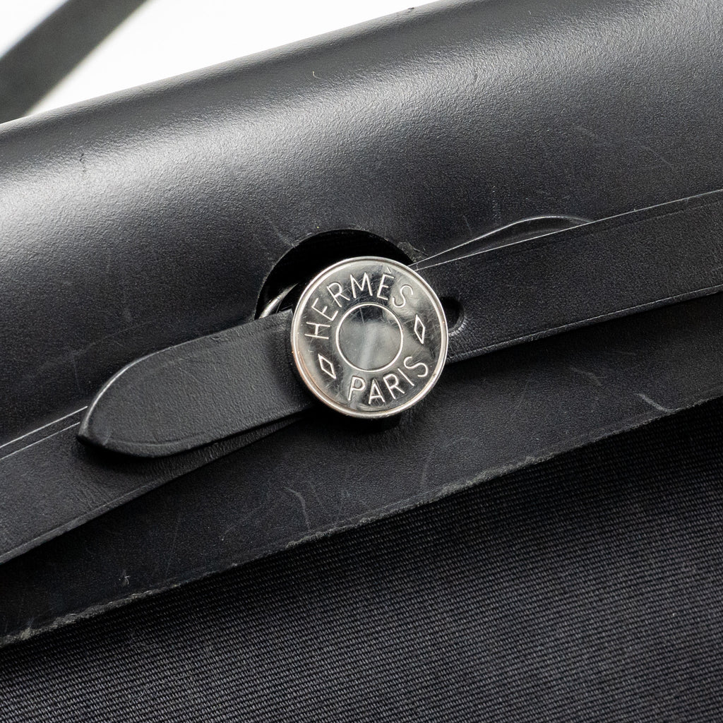 Hermes herbag 31 zip bag canvas/Hunter leather black SHW