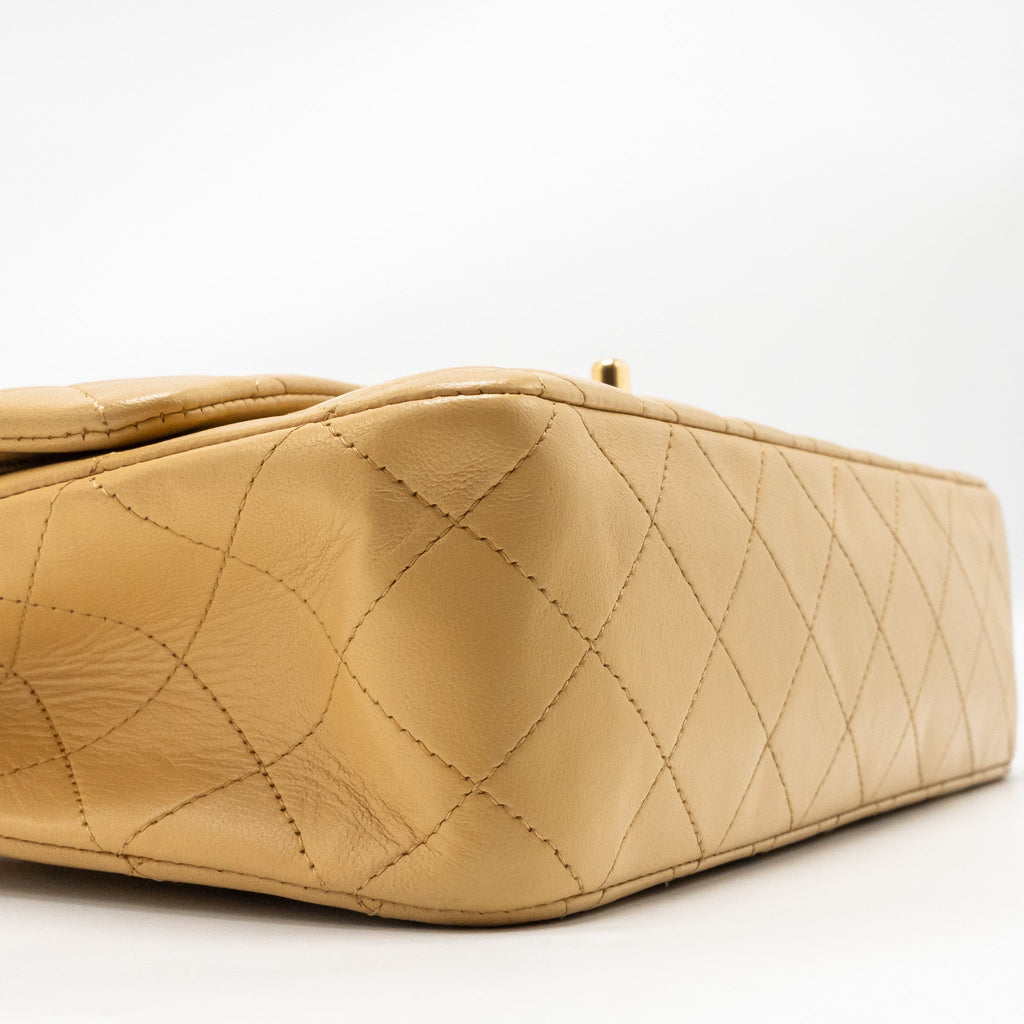 CHANEL MEDIUM CLASSIC DOUBLE FLAP BAG LAMBSKIN BEIGE GHW