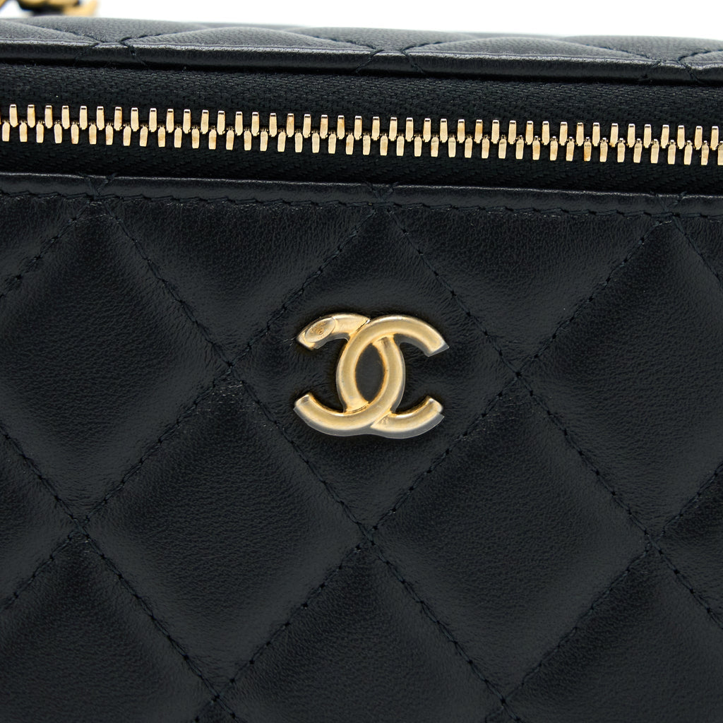 CHANEL 22A PEARL CRUSH LONG VANITY WITH CHAIN LAMBSKIN BLACK GHW