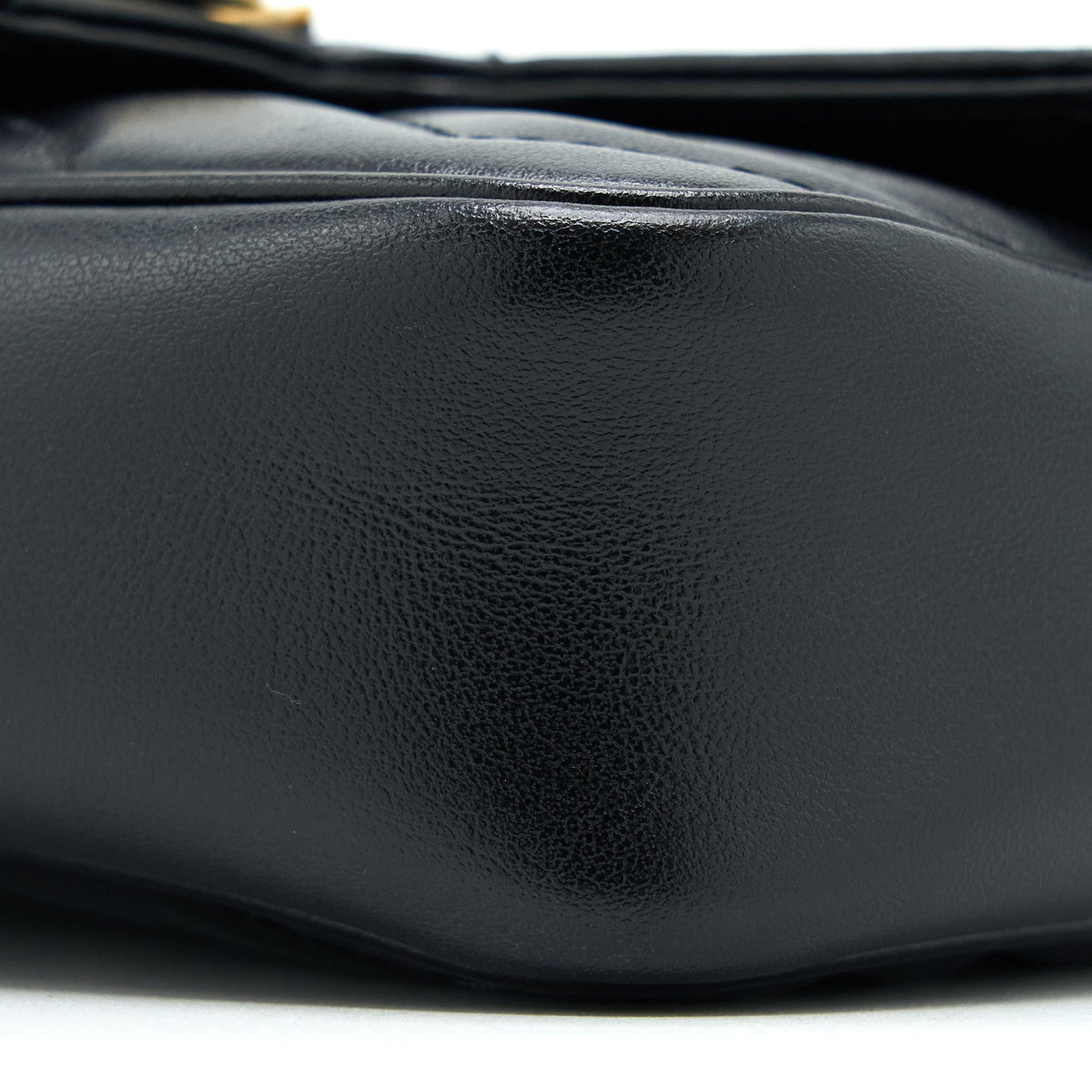 GUCCI GG MARMONT SUPER MINI BAG CALFSKIN BLACK GHW