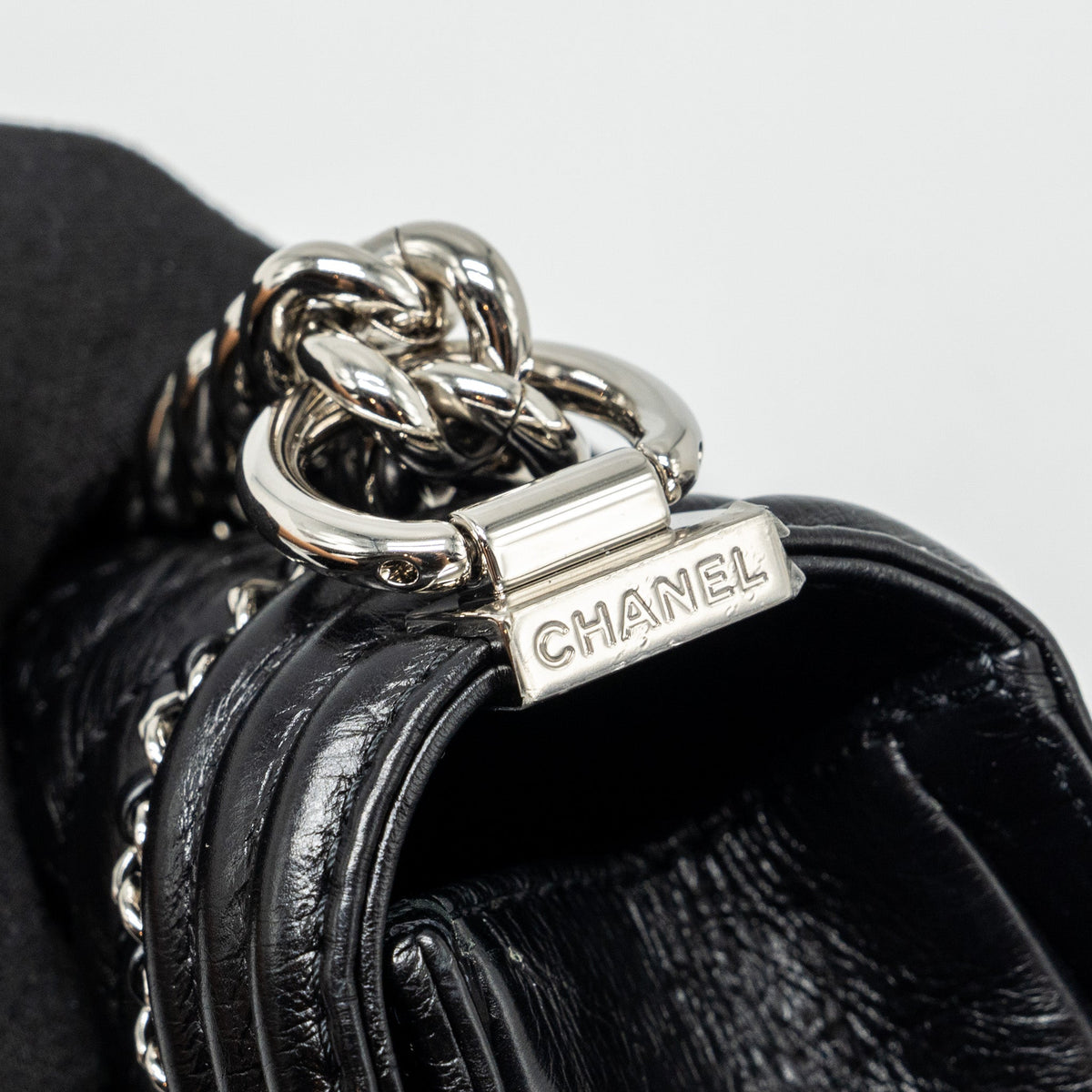 CHANEL MEDIUM CHEVRON BOY BAG LIMITED EDITION CALFSKIN BLACK SHW
