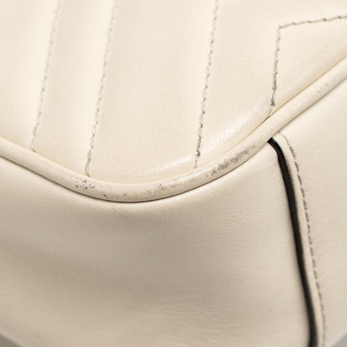 GUCCI MINI MARMONT BAG CALFSKIN WHITE GHW