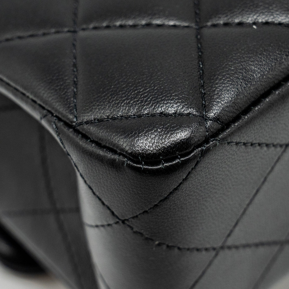 CHANEL MEDIUM CLASSIC DOUBLE FLAP BAG LAMBSKIN BLACK GHW