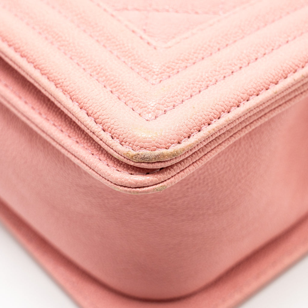 CHANEL MEDIUM BOY BAG CAVIAR PINK LGHW