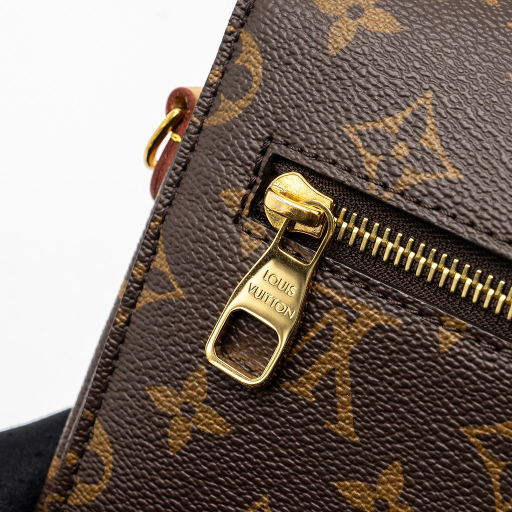 LOUIS VUITTON  POCHETTE MÉTIS MONOGRAM CANVAS GHW