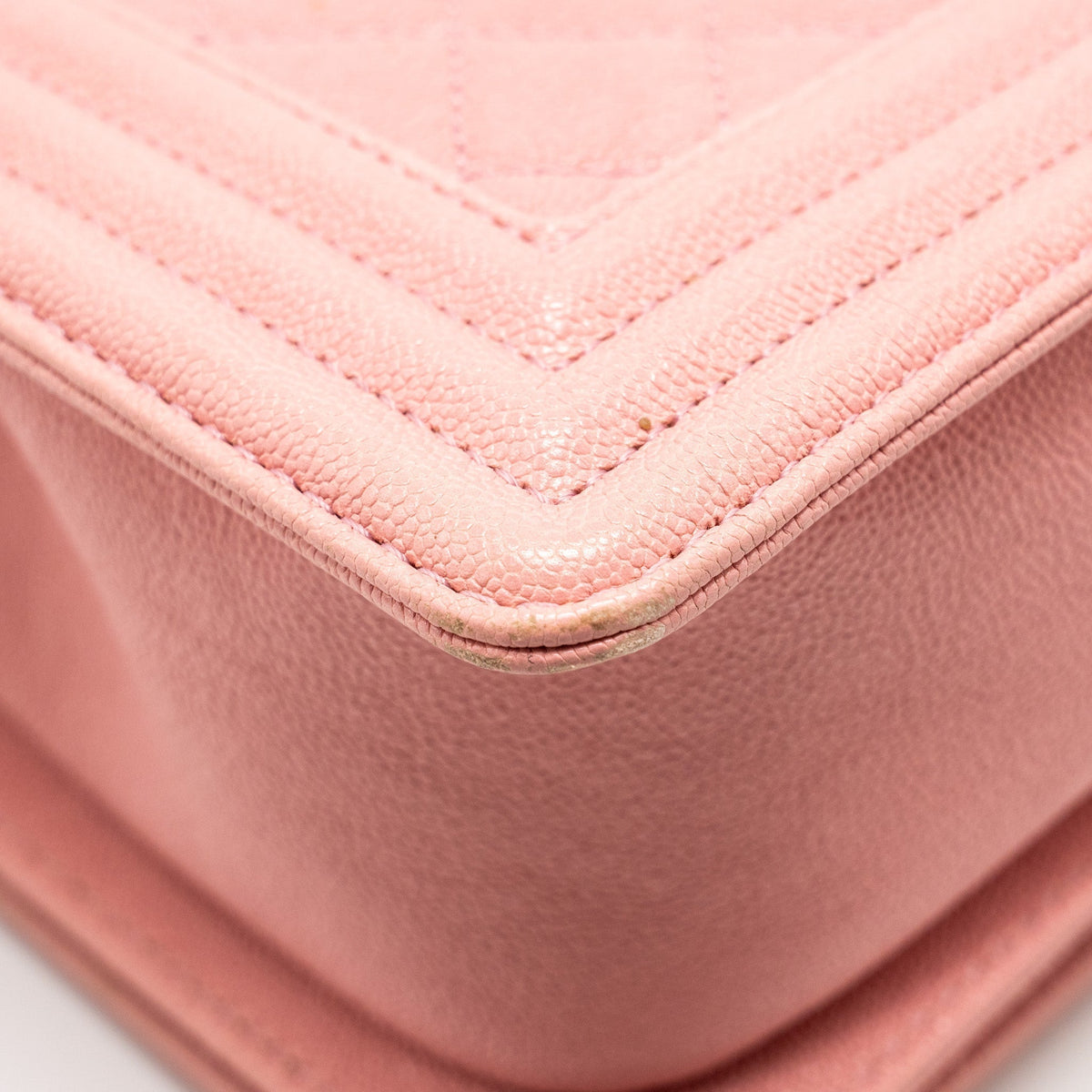 CHANEL MEDIUM BOY BAG CAVIAR PINK LGHW