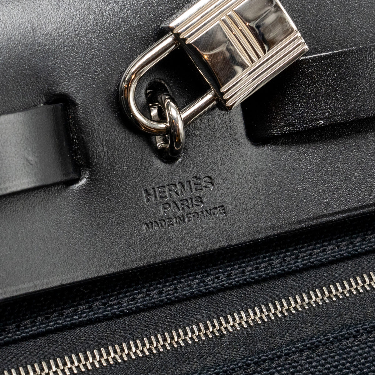 HERMES HERBAG 31 ZIP BAG CANVAS / HUNTER LEATHER BLACK SHW