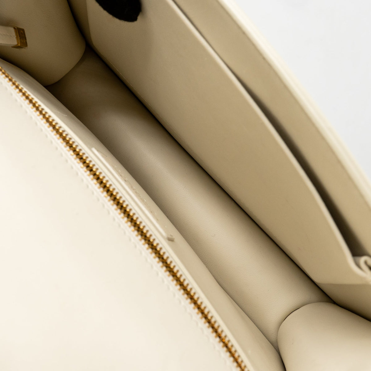 Dior Medium Montaigne 30 Bag Calfskin WhIte GHW