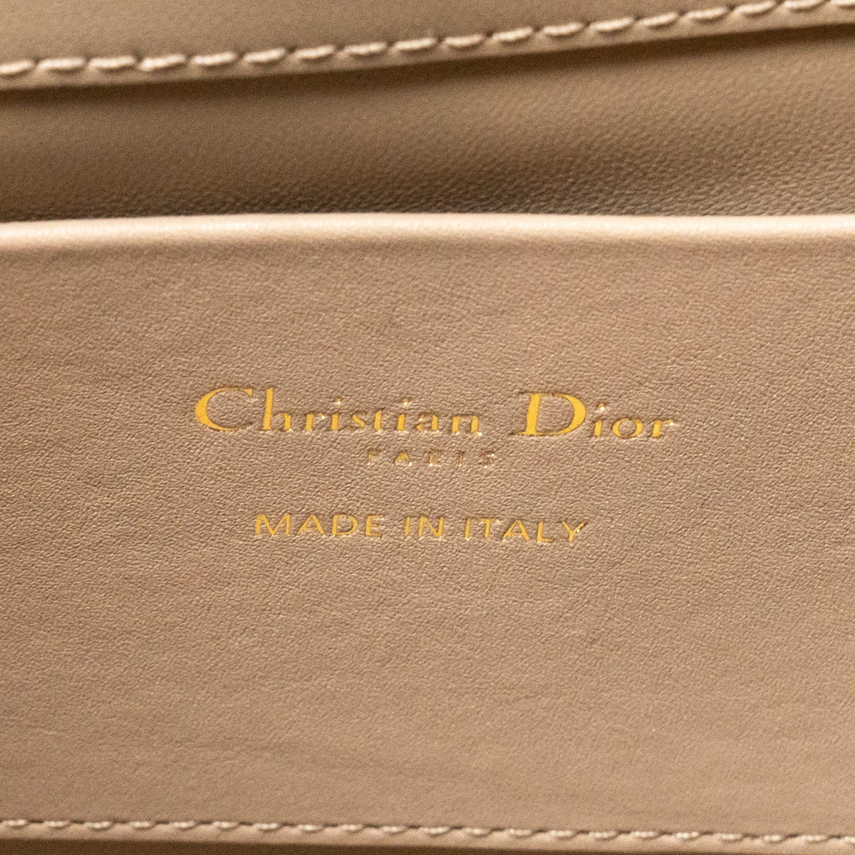 DIOR SMALL TOUJOURS TOTE BAG MACROCANNAGE CALFSKIN POWDER BEIGE LGHW