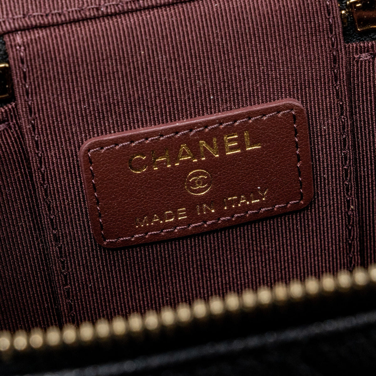 CHANEL MINI VANITY CASE CAVIAR BLACK LGHW