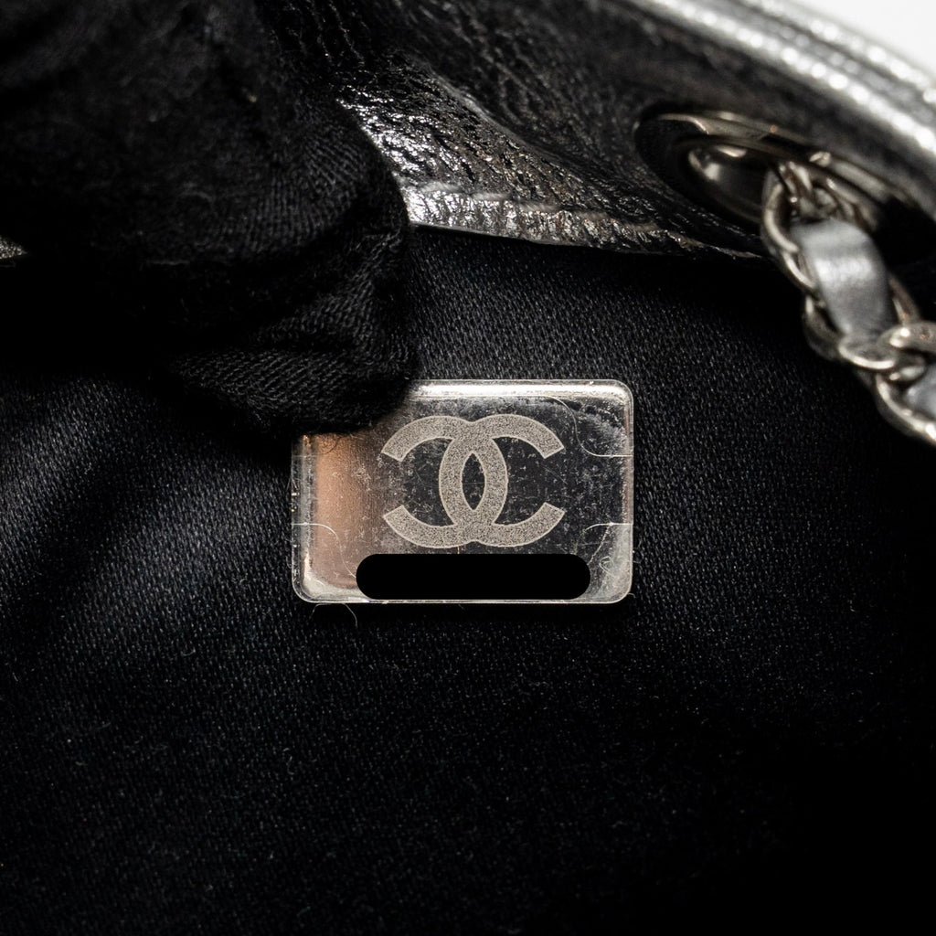 CHANEL MINI 25 BAG METALLIC GRAINED CALFSKIN SILVER SHW (MICROCHIP)