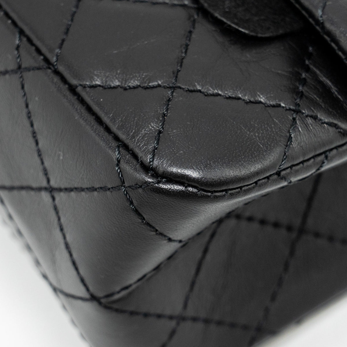 CHANEL SMALL 2.55 REISSUE DOUBLE FLAP BAG AGED CALFSKIN BLACK GHW (MICROCHIP)