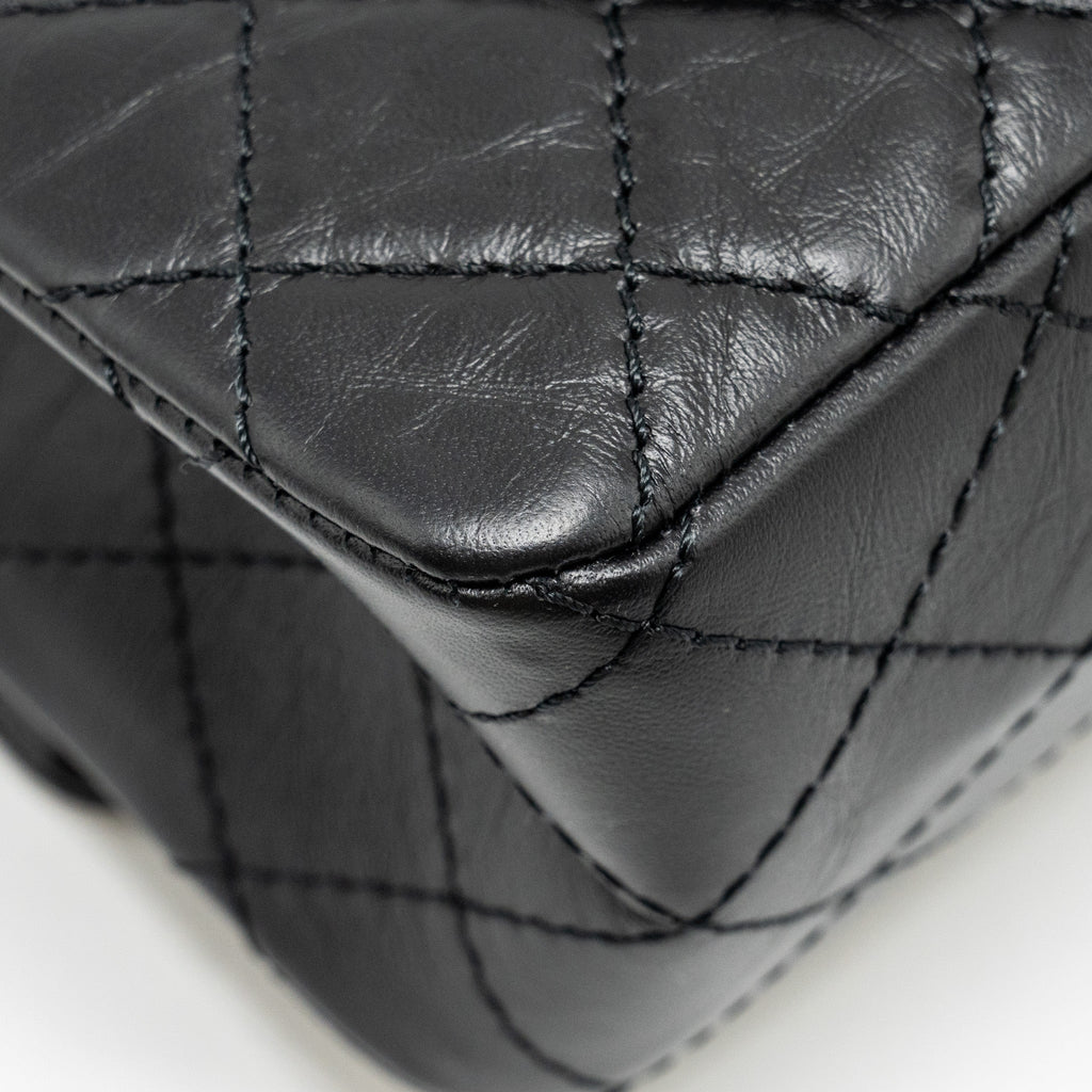 CHANEL SMALL 2.55 REISSUE DOUBLE FLAP BAG AGED CALFSKIN BLACK GHW (MICROCHIP)