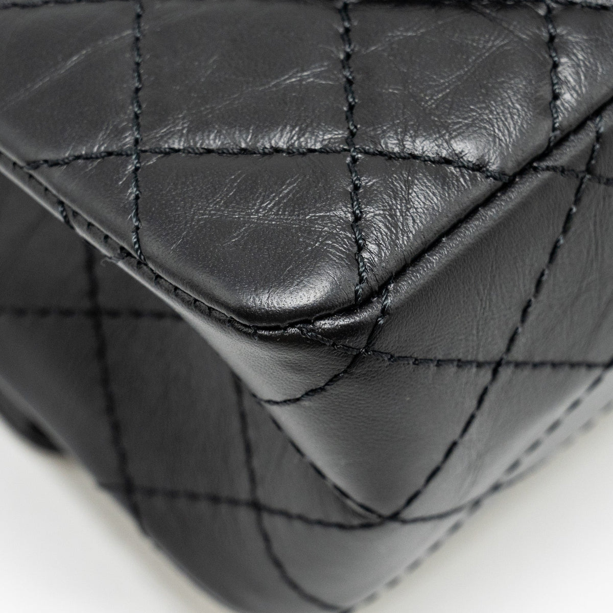 CHANEL SMALL 2.55 REISSUE DOUBLE FLAP BAG AGED CALFSKIN BLACK GHW (MICROCHIP)