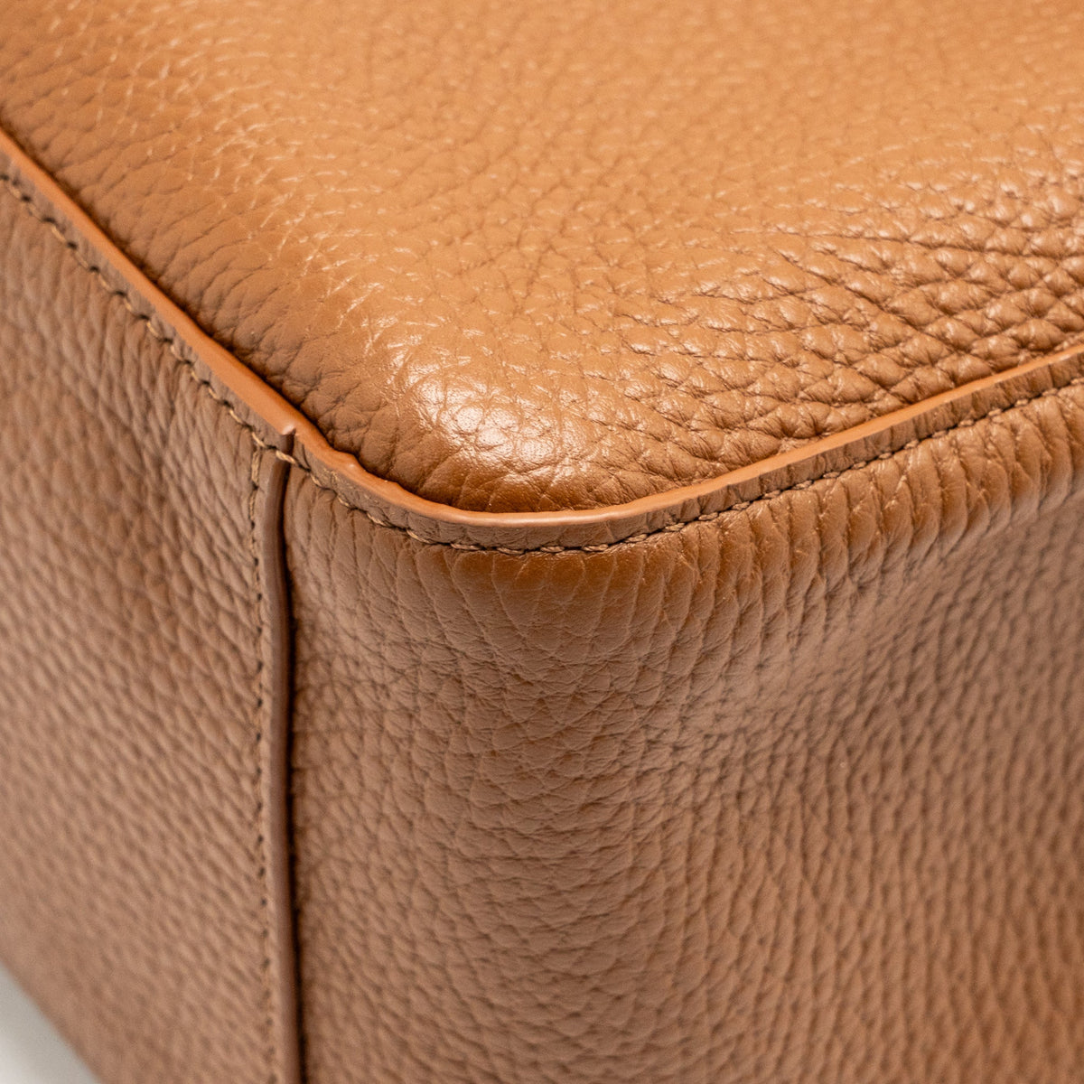 Chanel 26S Maxi Flap Bag Grained Calfskin Camel SHW (Microchip)