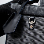 LOUIS VUITTON BLEECKER BOX BAG EPI BLACK SHW