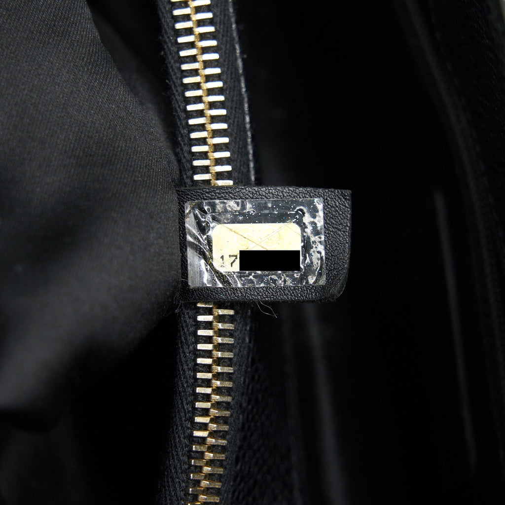 CHANEL GRAND SHOPPING TOTE CAVIAR BLACK GHW SERIAL 17