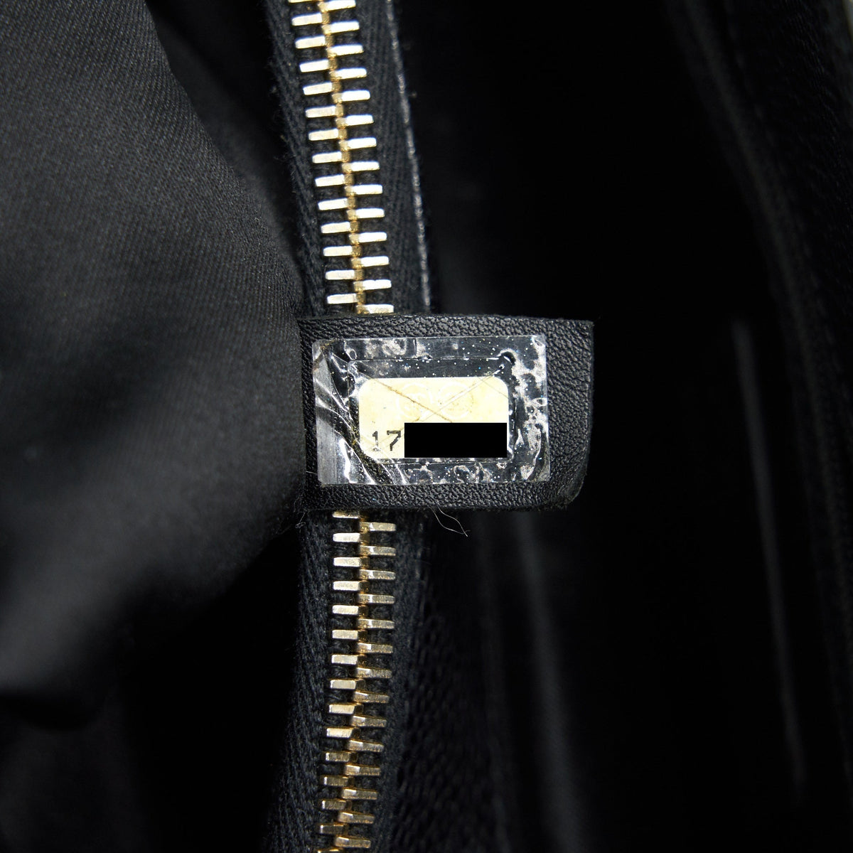 CHANEL GRAND SHOPPING TOTE CAVIAR BLACK GHW SERIAL 17