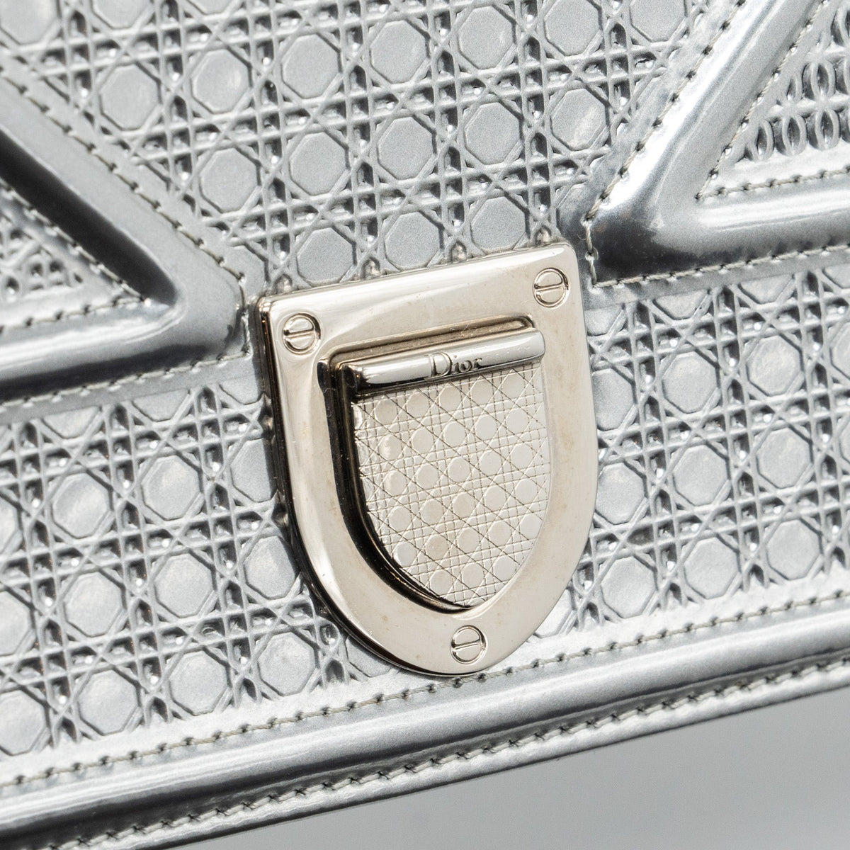DIOR DIORAMA WALLET ON CHAIN PATENT METALLIC SILVER SHW