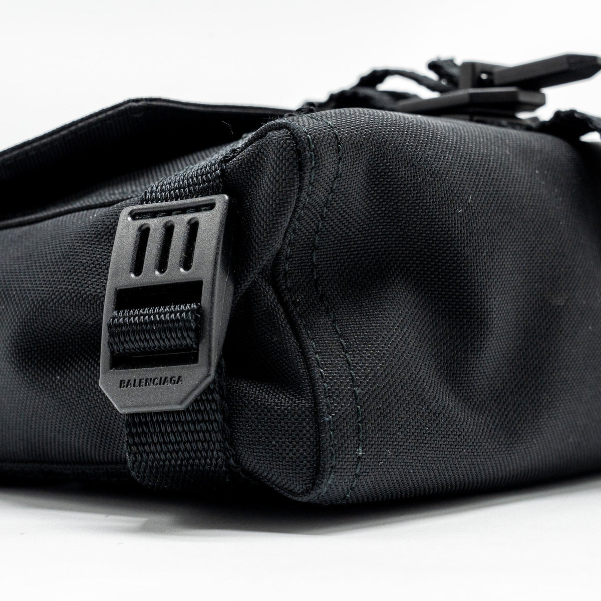 BALENCIAGA ARMY MESSENGER BAG BLACK RECYCLED NYLON BLACK/BLACK HARDWARE