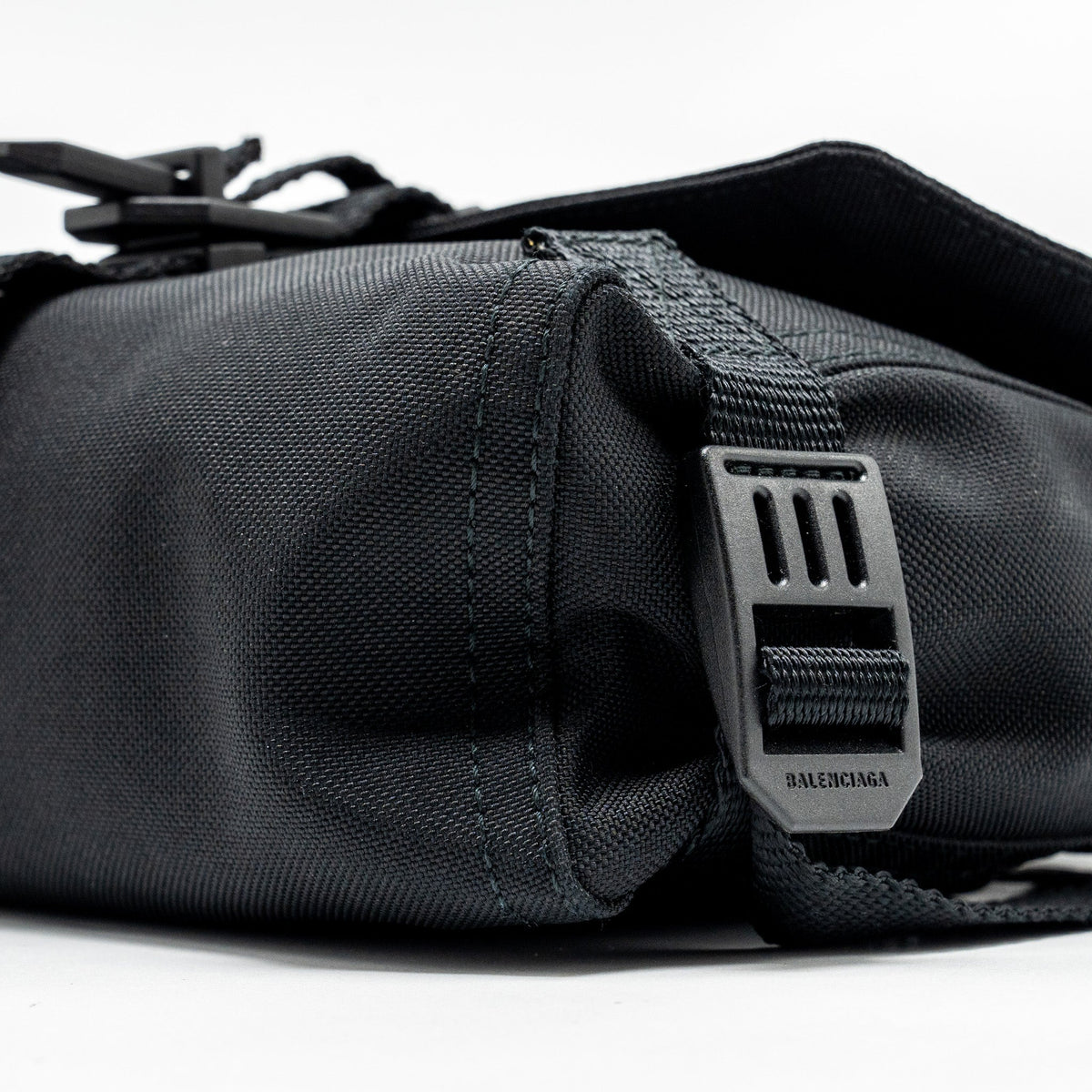 BALENCIAGA ARMY MESSENGER BAG BLACK RECYCLED NYLON BLACK/BLACK HARDWARE