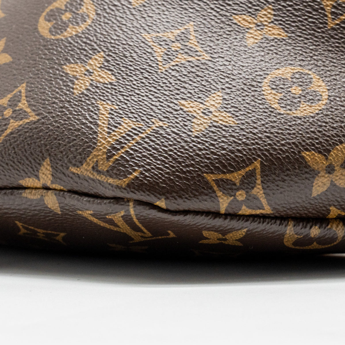 LOUIS VUITTON BUMBAG MONOGRAM CANVAS GHW