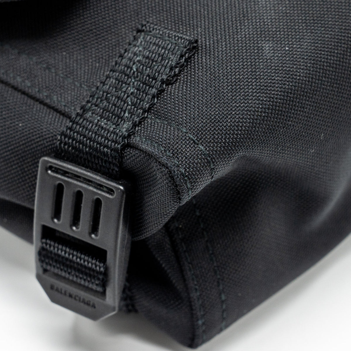 BALENCIAGA ARMY MESSENGER BAG BLACK RECYCLED NYLON BLACK/BLACK HARDWARE