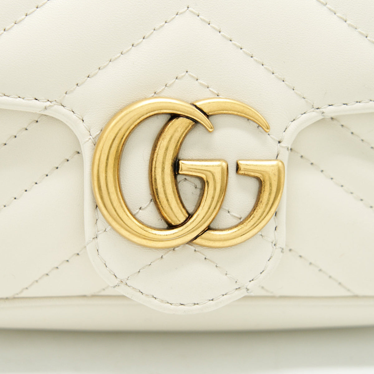 GUCCI GG MARMONT SUPER MINI WHITE WITH GHW