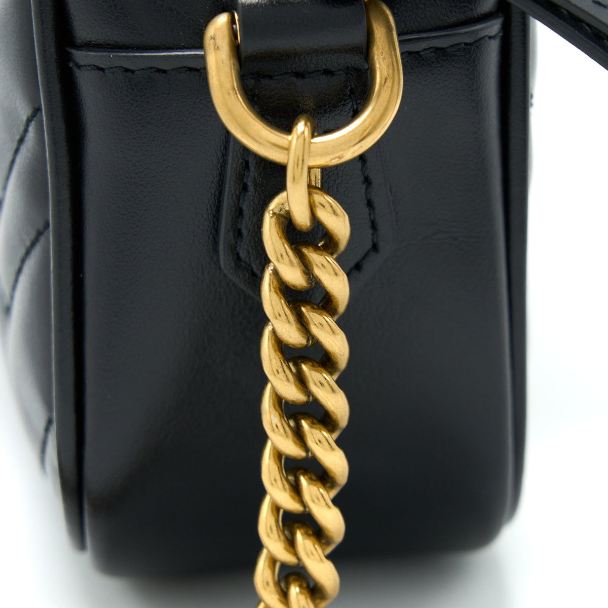 GUCCI GG MINI MARMONT MATELASSÉ BAG BLACK GHW