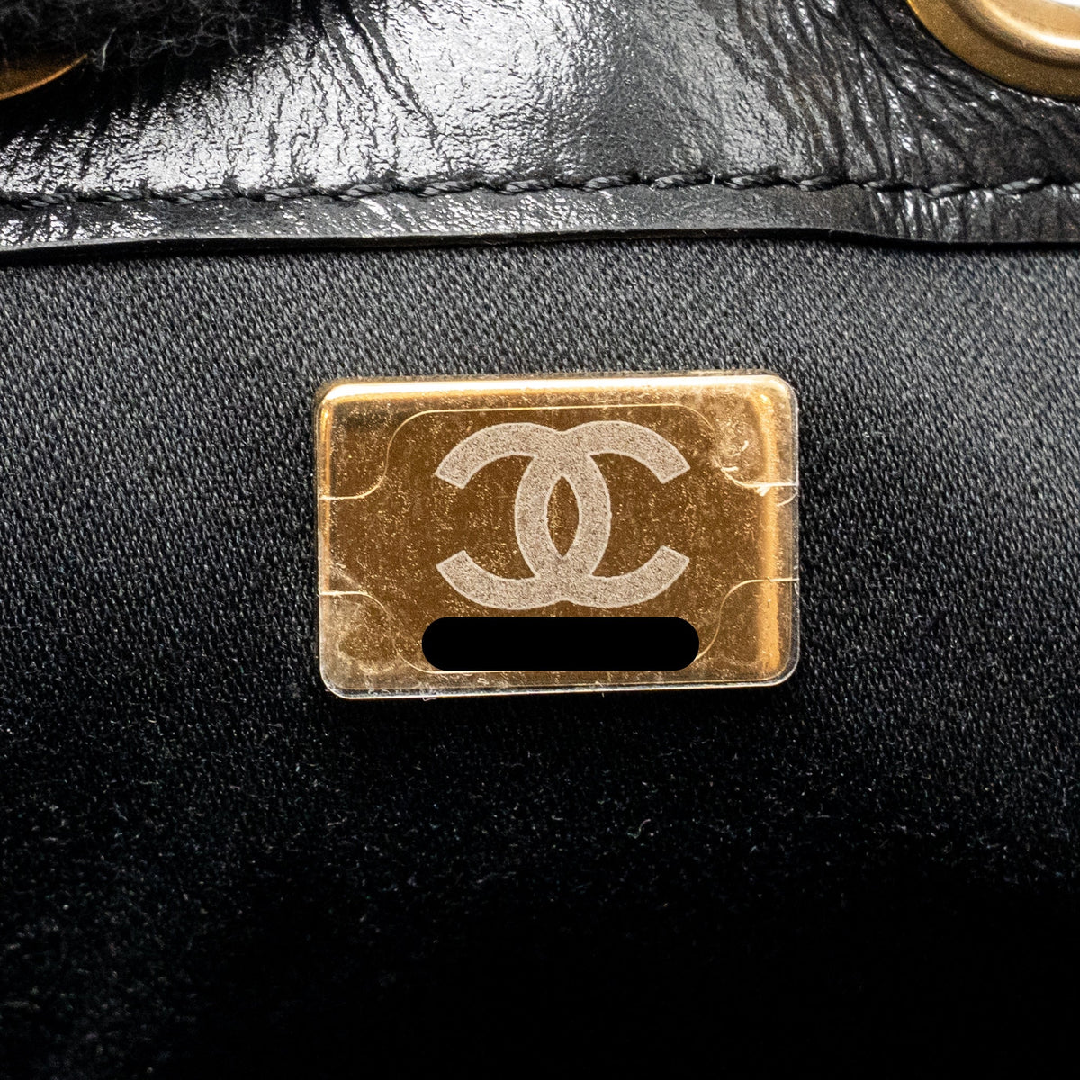 CHANEL MINI 25 BAG AGED CALFSKIN BLACK MULTICOLOUR HARDWARE (MICROCHIP)