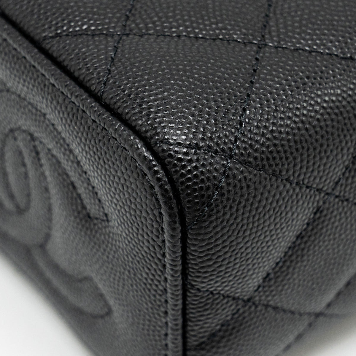 CHANEL MINI VANITY WITH CHAIN CAVIAR BLACK LGHW (MICROCHIP)