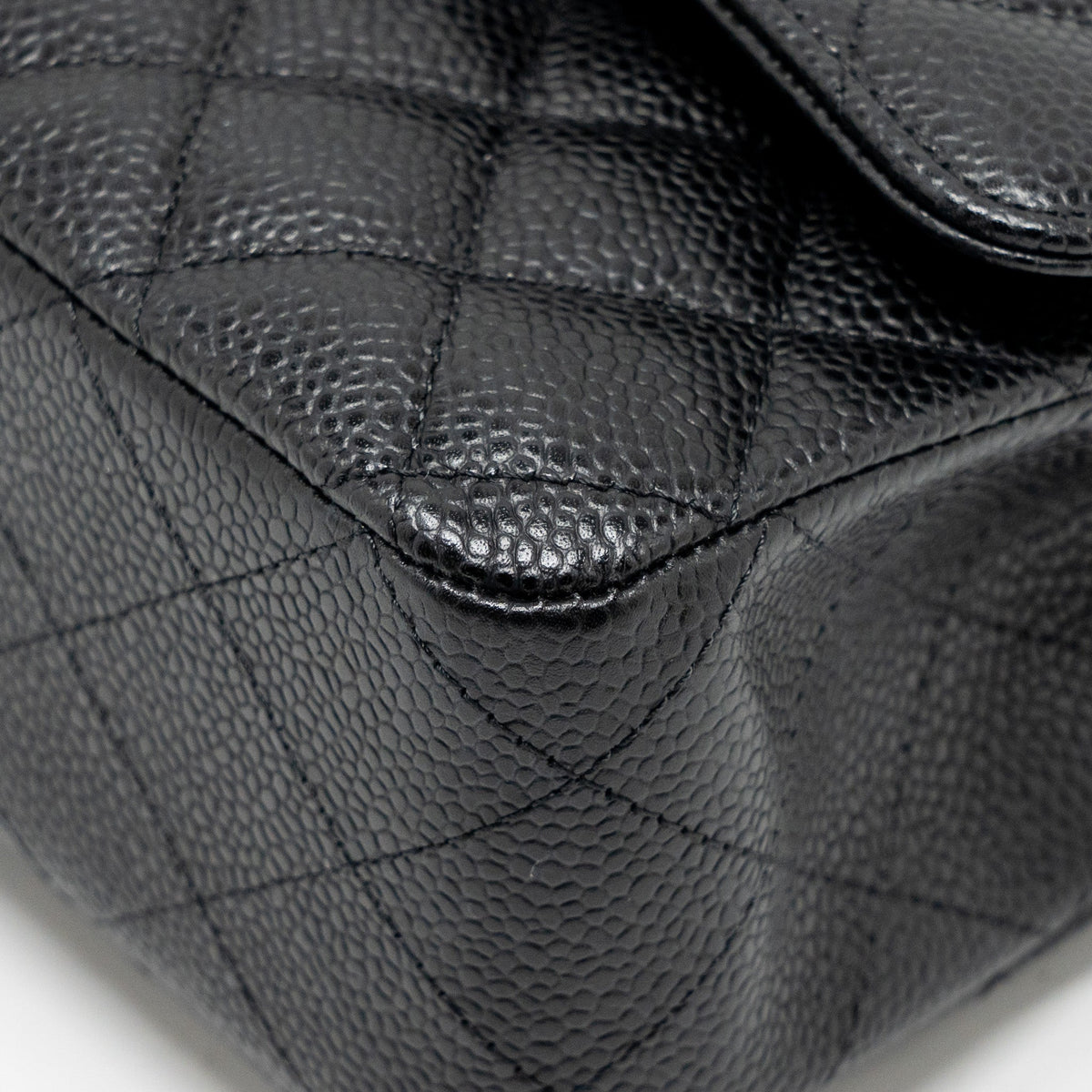 CHANEL MEDIUM CLASSIC DOUBLE  FLAP BAG CAVIAR  BLACK GHW