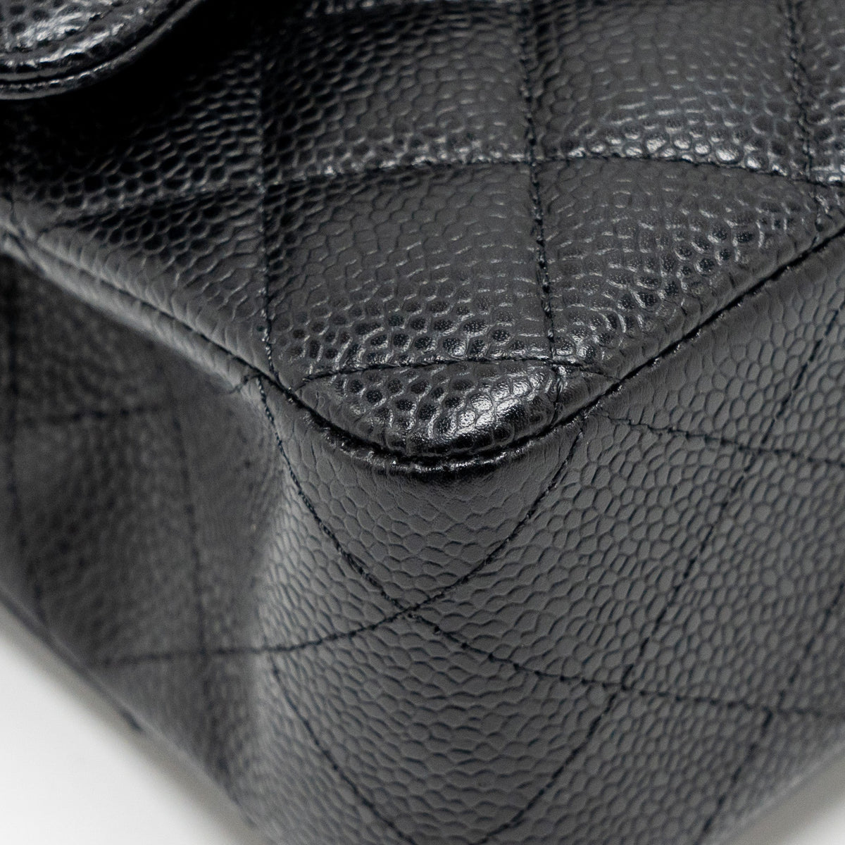 CHANEL MEDIUM CLASSIC DOUBLE  FLAP BAG CAVIAR  BLACK GHW