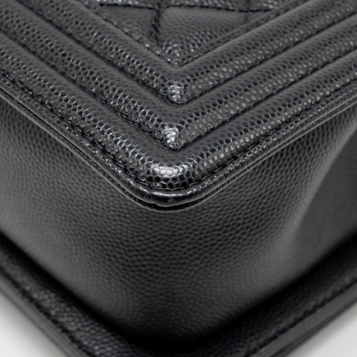 CHANEL SMALL BOY BAG CAVIAR BLACK GHW (MICROCHIP)