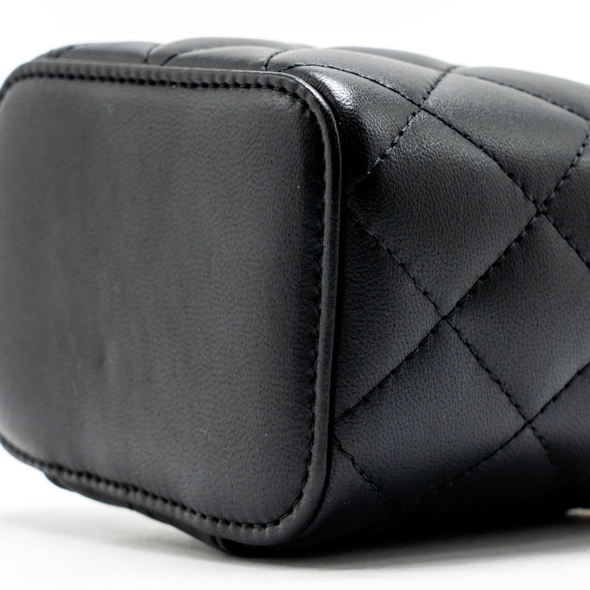 CHANEL PEARL CRUSH MINI VANITY WITH CHAIN LAMBSKIN BLACK GHW