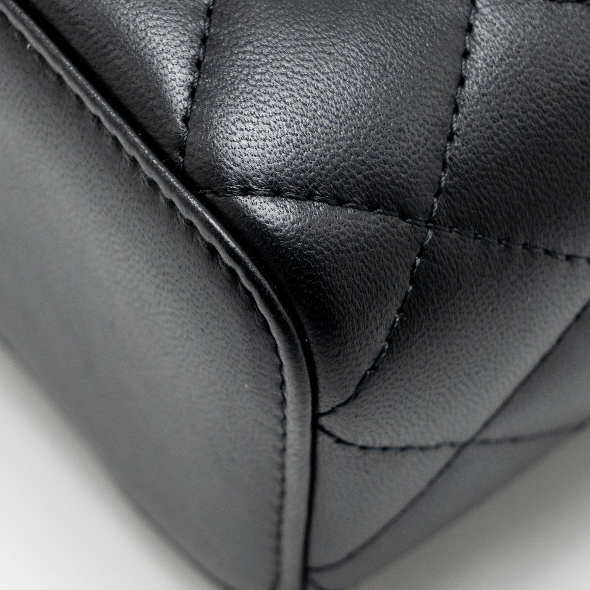CHANEL PEARL CRUSH MINI VANITY WITH CHAIN LAMBSKIN BLACK GHW