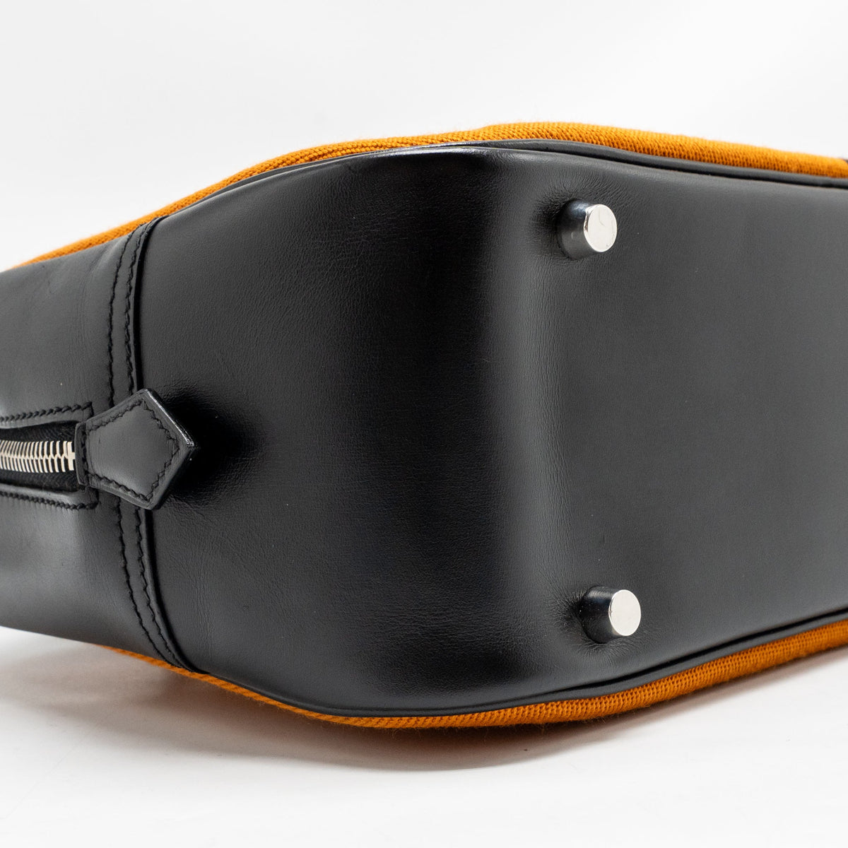 Hermes plume 28 fabric / leather orange / black SHW