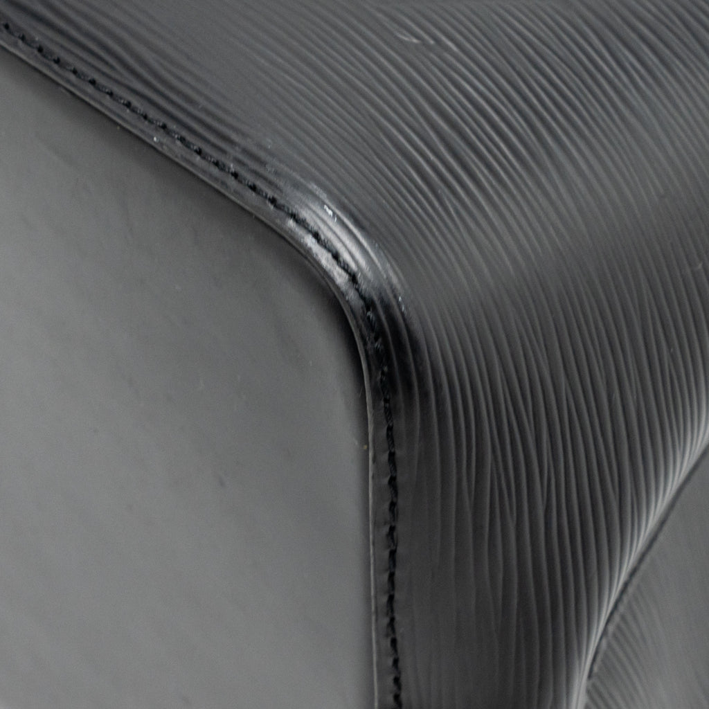 Louis Vuitton Neonoe Epi Leather Black SHW