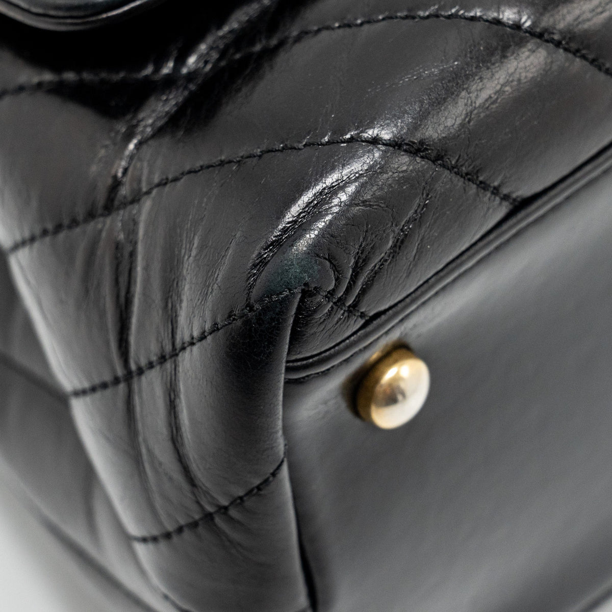 CHANEL MEDIUM COCO HANDLE CHEVRON CALFSKIN BLACK GHW