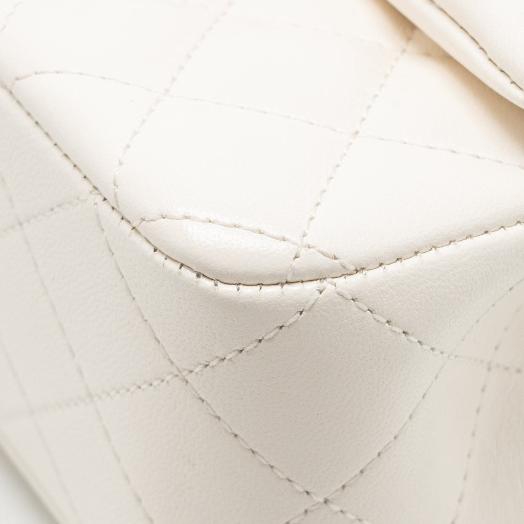 Chanel 26c Pearl Crush mini rectangular flap bag lambskin white GHW (microchip)