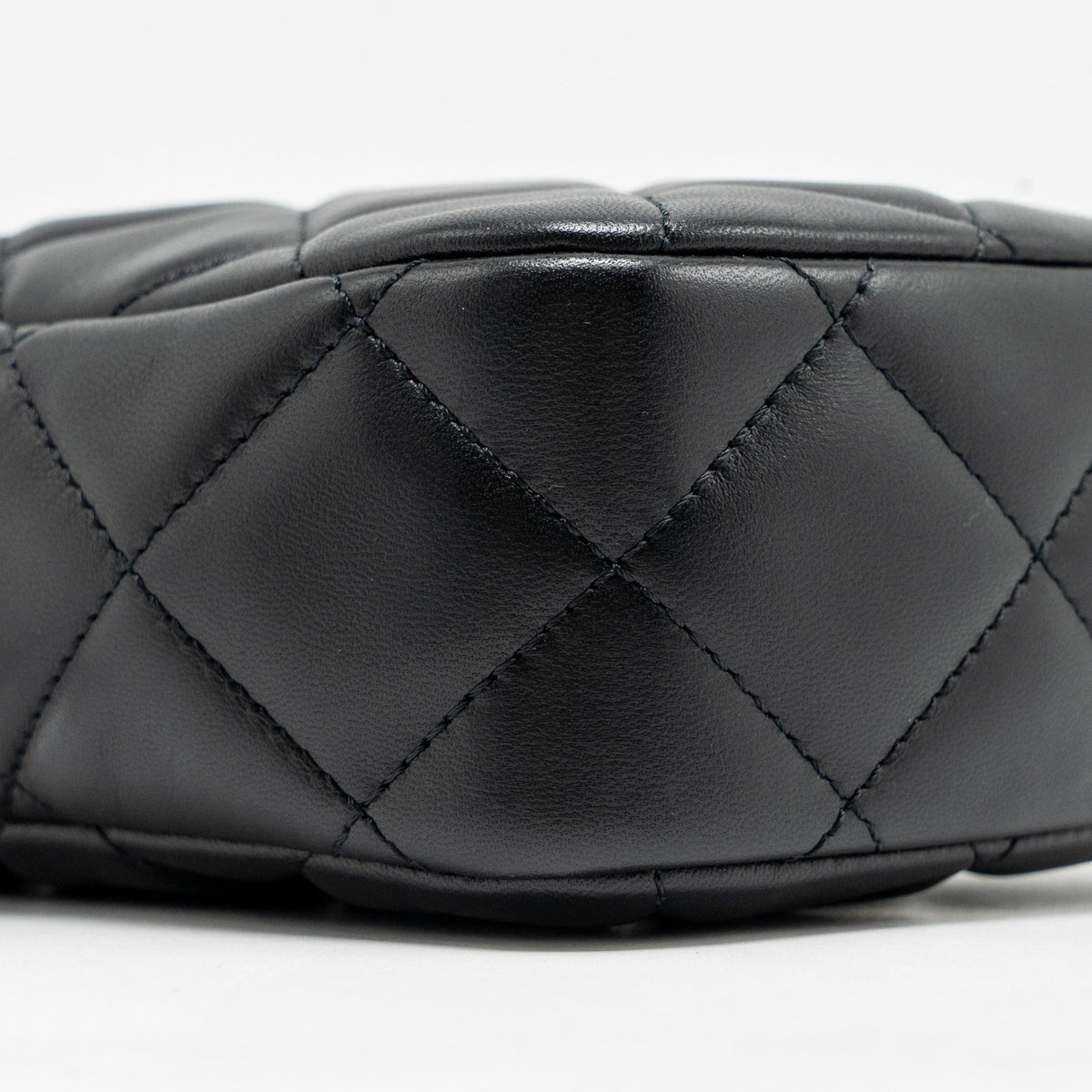 CHANEL 22C MY PERFECT MINI CAMERA CASE WITH CHAIN LAMBSKIN BLACK GHW (MICROCHIP)