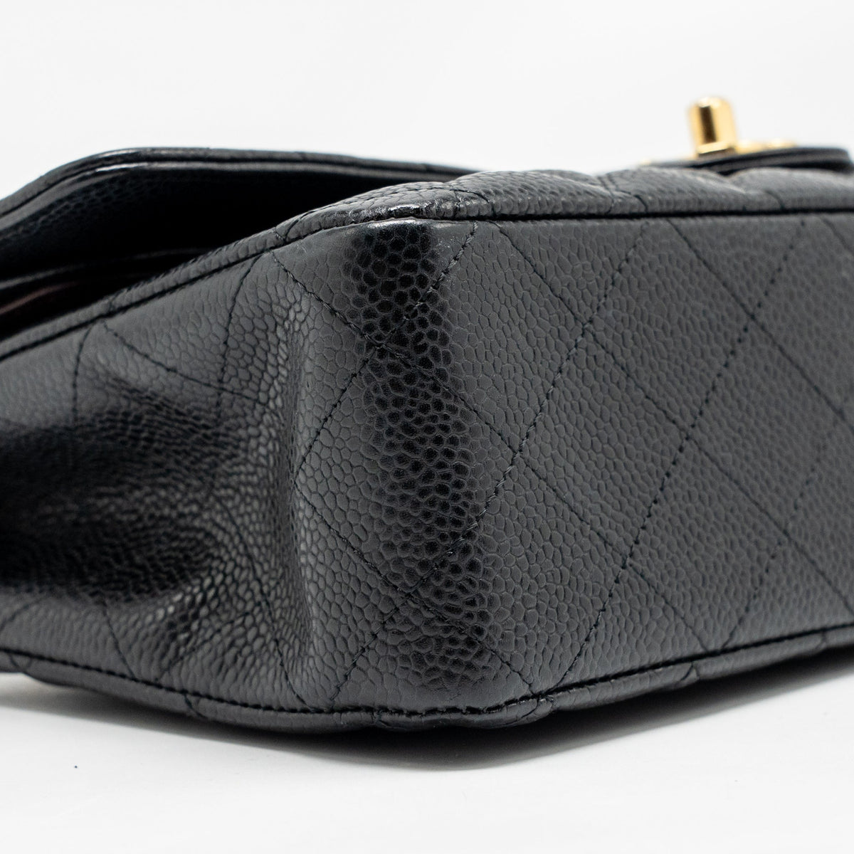 CHANEL MEDIUM CLASSIC DOUBLE FLAP BAG CAVIAR BLACK GHW