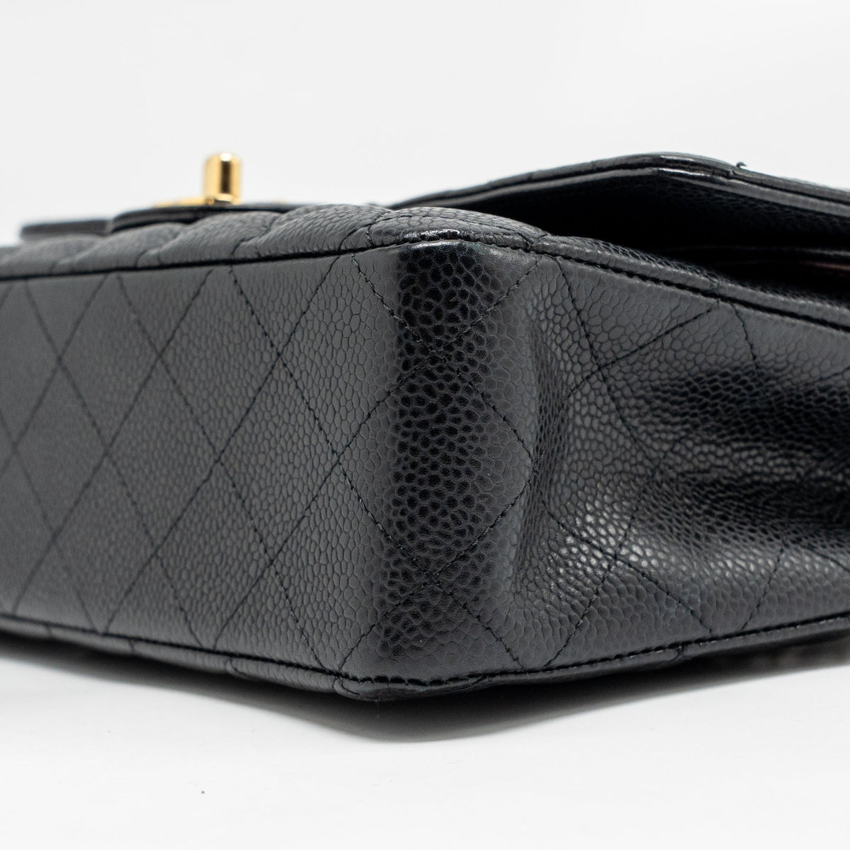 CHANEL MEDIUM CLASSIC DOUBLE FLAP BAG CAVIAR BLACK GHW