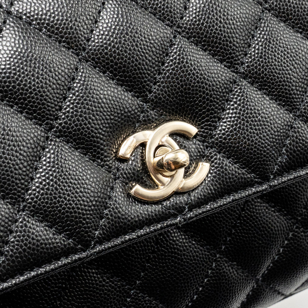 CHANEL SMALL COCO HANDLE CAVIAR BLACK LGHW (MICROCHIP)