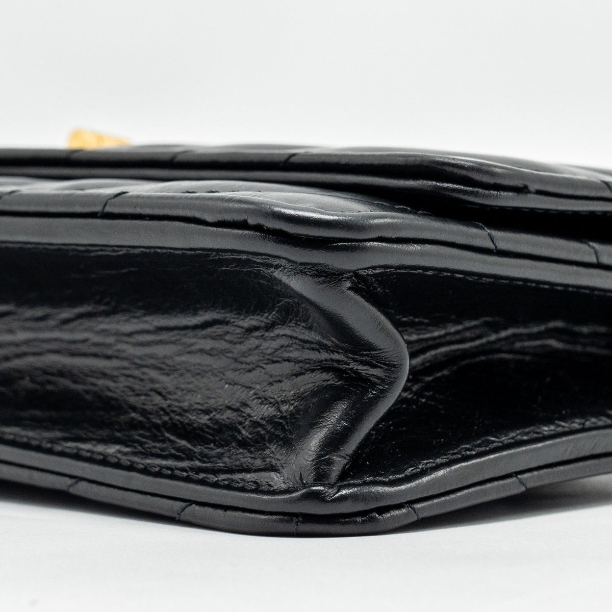 CHANEL CHEVRON 2.55 REISSUE WALLET ON CHAIN AGED CALFSKIN BLACK GHW (MICROCHIP)