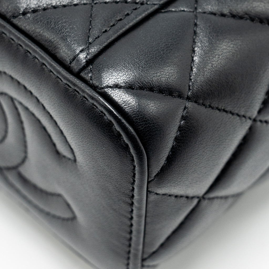 CHANEL TOP HANDLE MINI VANITY CASE WITH CHAIN LAMBSKIN BLACK GHW (MICROCHIP)